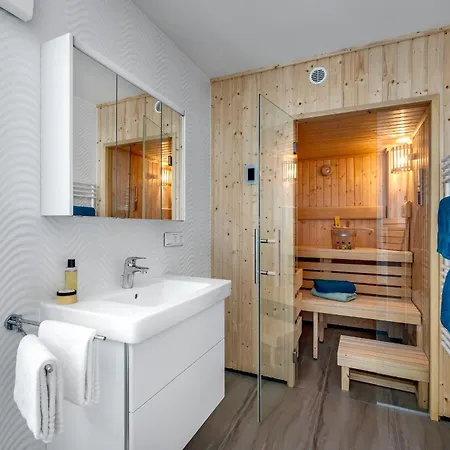 Apartment Brise- Direkt Am Wasser, Hafenblick, Fahrstuhl, Sauna, Ueberdachter Balkon Olpenitz