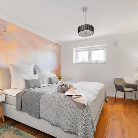 Brise- Direkt Am Wasser, Hafenblick, Fahrstuhl, Sauna, Ueberdachter Balkon