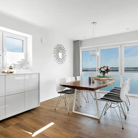 Brise- Direkt Am Wasser, Hafenblick, Fahrstuhl, Sauna, Ueberdachter Balkon Apartment Olpenitz
